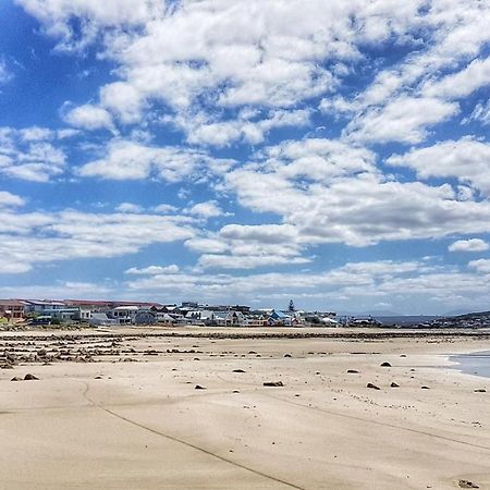 Отель Liesbetta Stilbaai-Wes Экстерьер фото